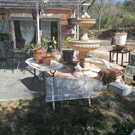 Maison campagnarde Aups Esterno foto
